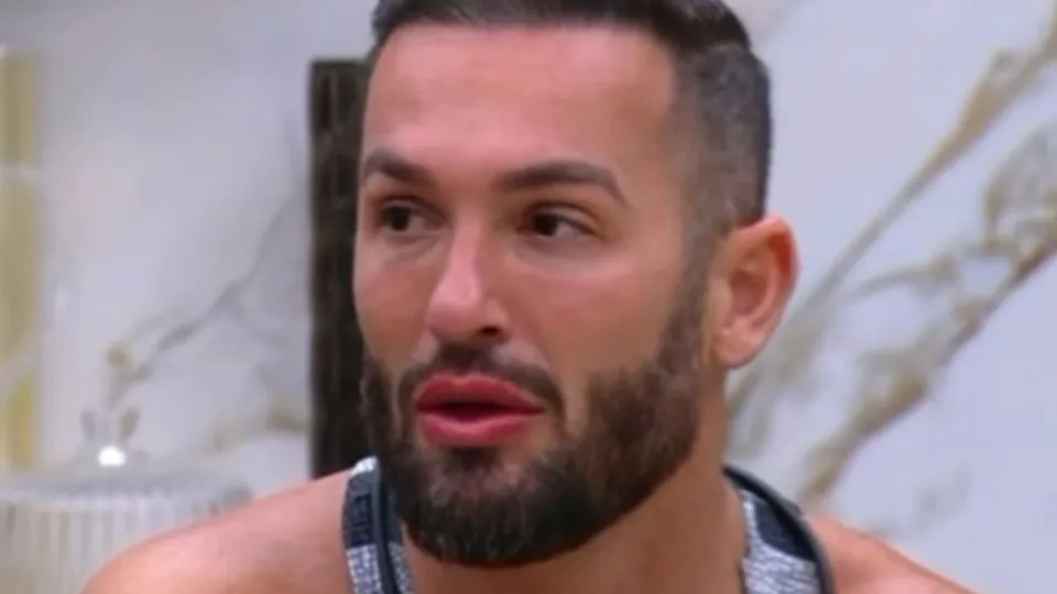 Diego Hypolito revela motivo de internação em clínica psiquiátrica