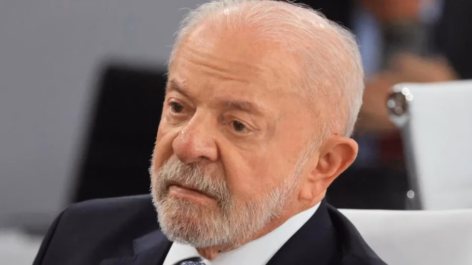 Governo Lula repudia atuação de Flávio Bolsonaro nos EUA e cita vínculo com caso Master
