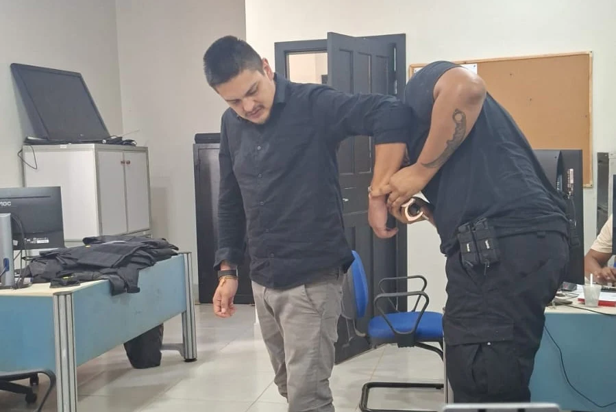 Delegacia de Furtos e roubos de veículos prende acusado de usar nomes falsos para retirar carros de locadoras em Porto Velho