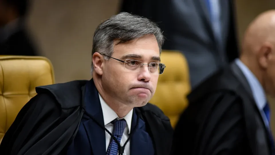 Mensagens e áudios revelam encontro secreto de Vorcaro e Mendonça