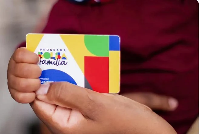 Reajuste no Bolsa Família começa a ser pago no dia 19 de outubro, diz governo