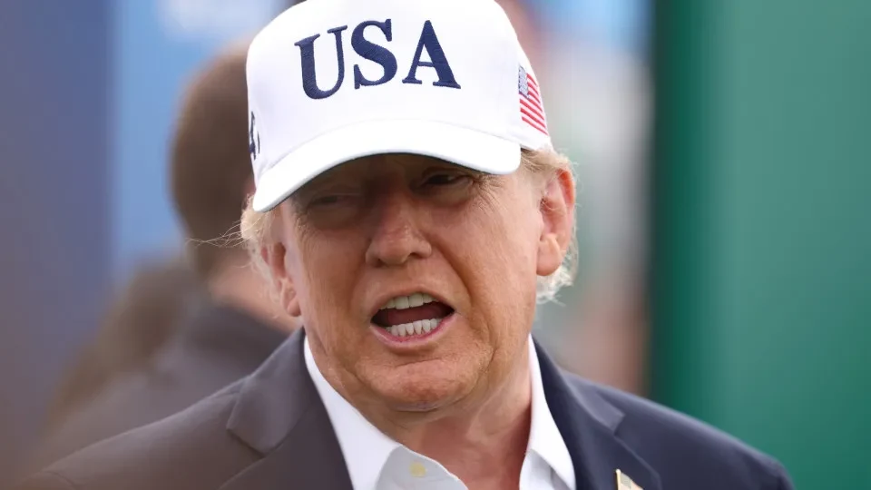 Por que grandes TVs suspenderam a cobertura conjunta de Donald Trump?