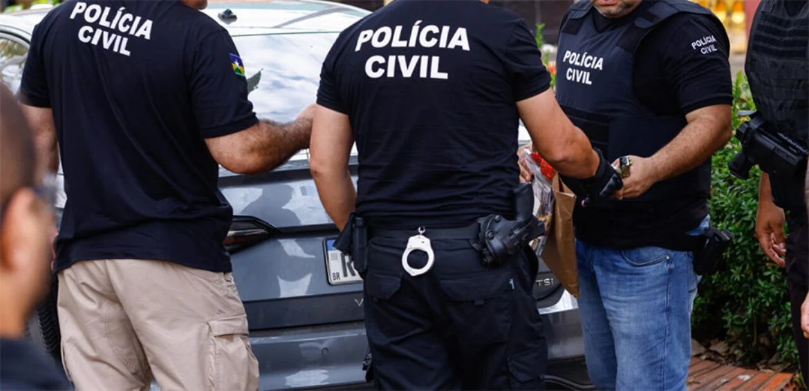 Polícia faz operação contra organização criminosa que cobrava dinheiro de comerciantes por "proteção"