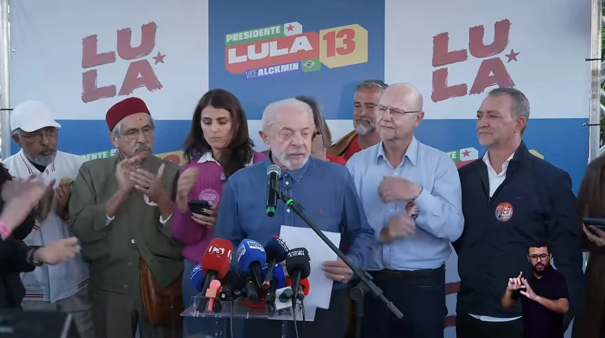 Lula diz que vai entregar ao TSE autorização para quebra de sigilo bancário e telefônico dele e da família - Veja Vídeo