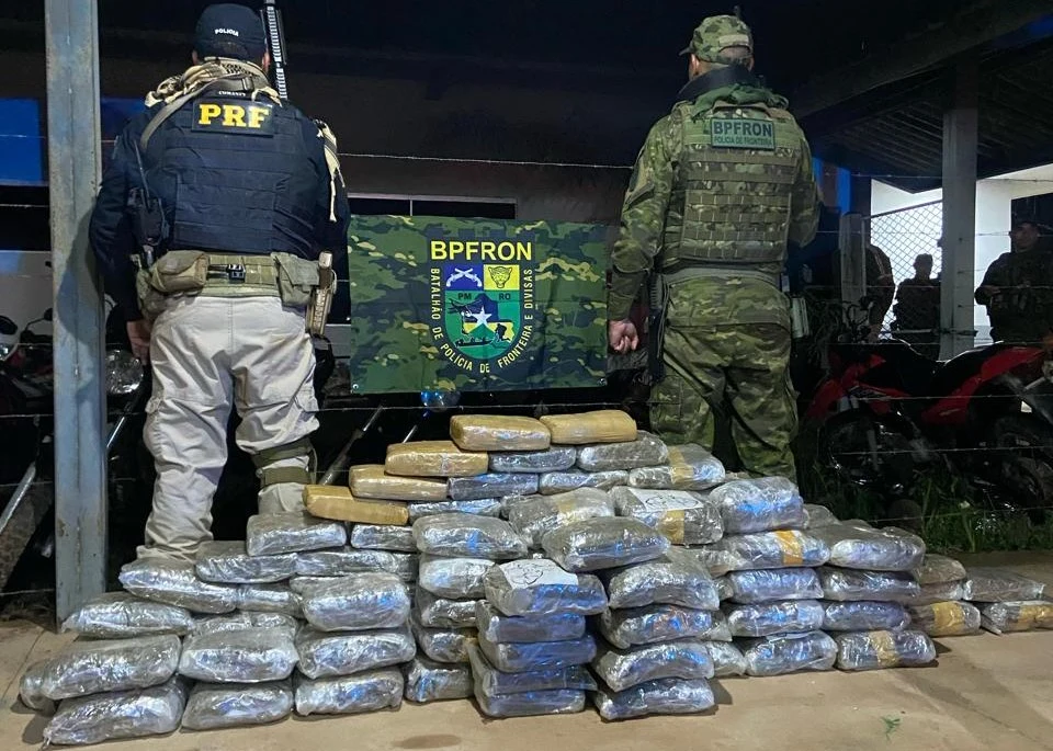 Forças de segurança apreendem mais de 100 kg de skunk avaliados em R$ 1,24 milhão