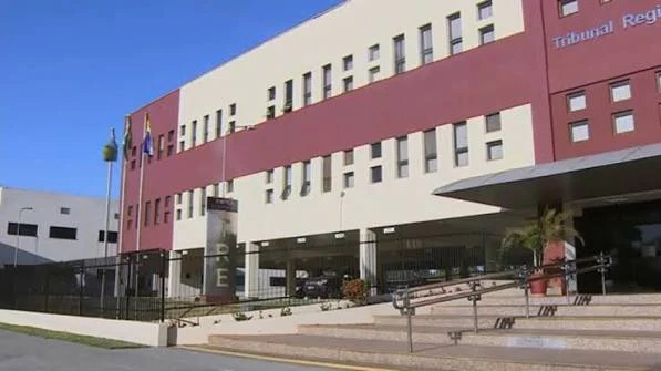 TRE-RO aplica multa de R$ 53 mil por pesquisa eleitoral irregular
